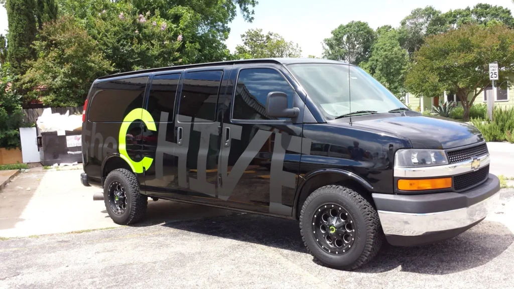 This full commercial vehicle wrap Austin TX highlights professional branding for a heating and air service company. Custom vehicle wraps Austin businesses rely on help build trust, promote services, and generate leads while driving throughout the city.
